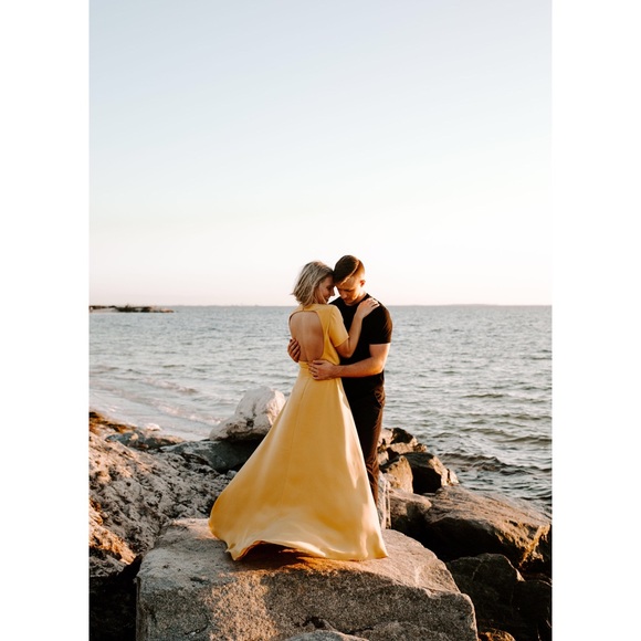 sarah seven yellow dress